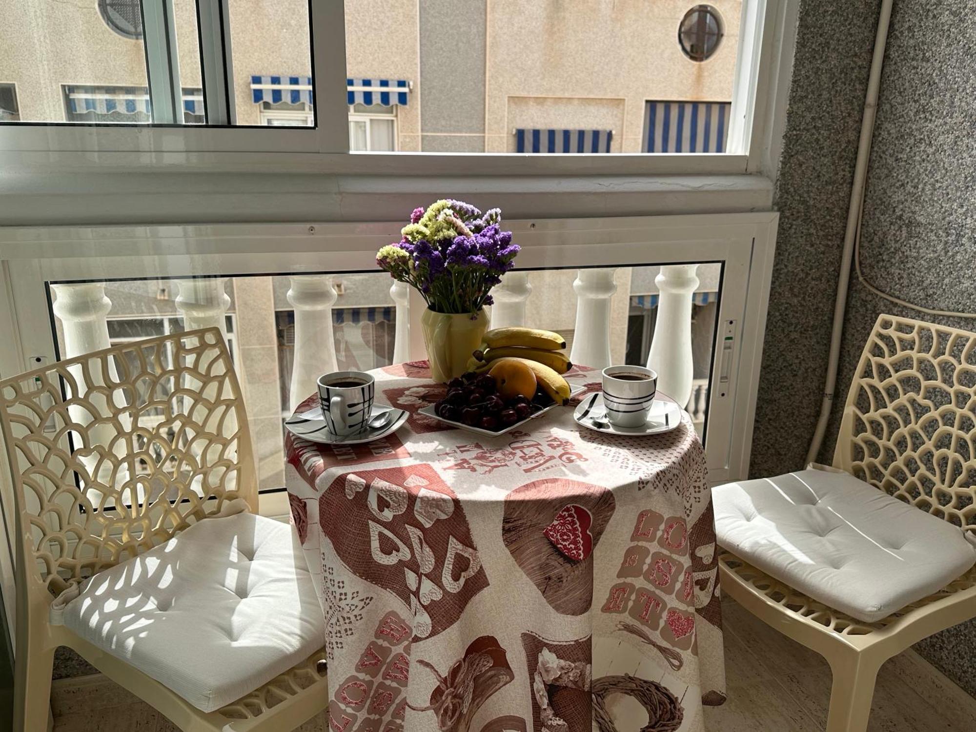 Apartament Montana Torrevieja Bagian luar foto